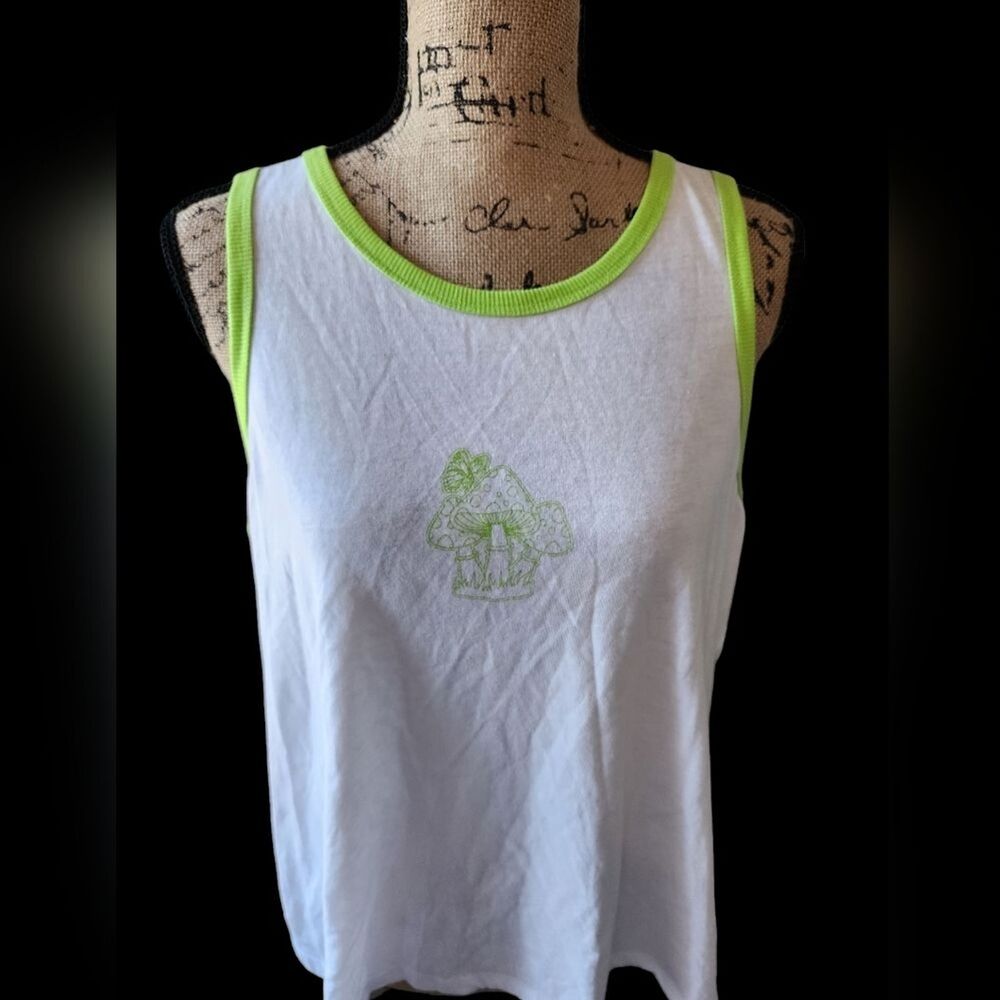 Social Scene Tank Top Wmn SZ 2X Mushrooms Hippie Novelty Wacky Checkered Graphic